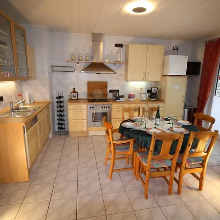 Апартаменты Komfort Fewo74-2 *